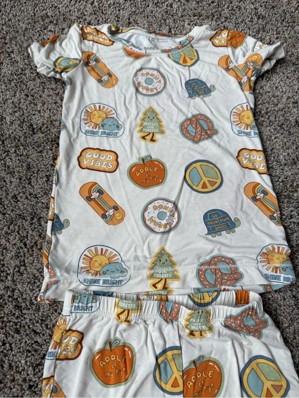 Angel Dear Bamboo Groovy Vibes Stickers Pajama Shorts Set - Size 3/4T